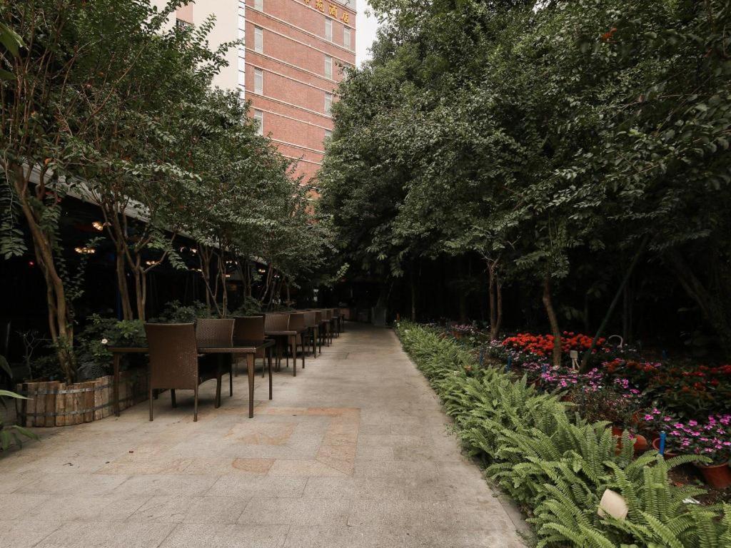 Royal Garden Hotel Kuangcsou Kültér fotó